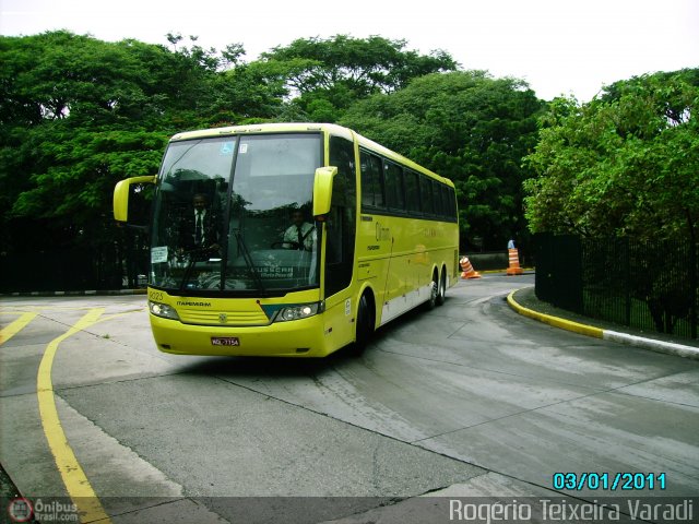 Viação Itapemirim 9025 na cidade de São Paulo, São Paulo, Brasil, por Rogério Teixeira Varadi. Número da foto: #285819.