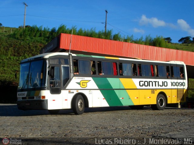 Empresa Gontijo de Transportes 10090 na cidade de João Monlevade, Minas Gerais, Brasil, por Lucas  Ribeiro. ID da foto: 285496.