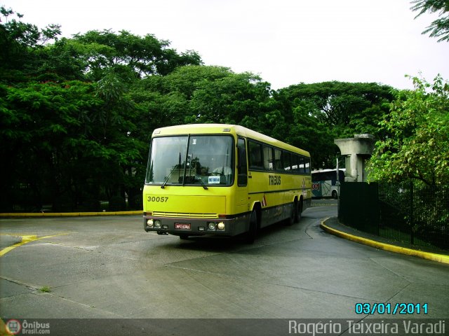 Viação Itapemirim 30057 na cidade de São Paulo, São Paulo, Brasil, por Rogério Teixeira Varadi. Número da foto: #286429.