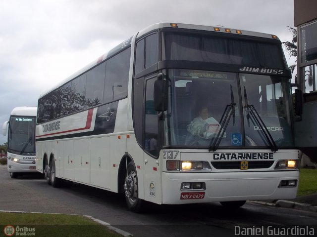 Auto Viação Catarinense 2137 na cidade de Florianópolis, Santa Catarina, Brasil, por Daniel Guardiola. Número da foto: #287467.
