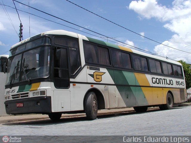 Empresa Gontijo de Transportes 8645 na cidade de Januária, Minas Gerais, Brasil, por Carlos Eduardo Lopes. ID da foto: 299152.