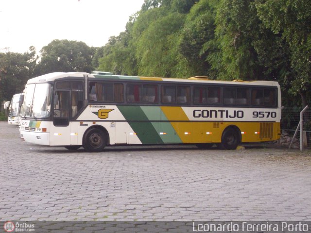Empresa Gontijo de Transportes 9570 na cidade de Governador Valadares, Minas Gerais, Brasil, por Leonardo Ferreira Porto. Número da foto: #302507.