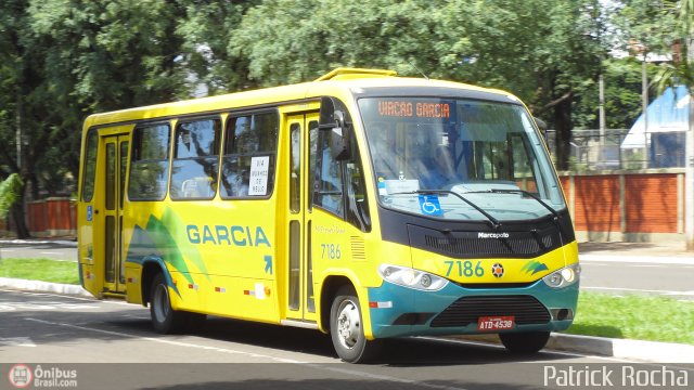 Viação Garcia 7186 na cidade de Maringá, Paraná, Brasil, por Patrick Rocha. ID da foto: 280061.