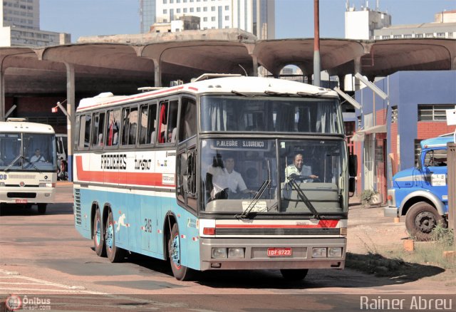 Expresso Frederes > Frederes Turismo 245 na cidade de Porto Alegre, Rio Grande do Sul, Brasil, por Rainer Abreu. Número da foto: #282786.