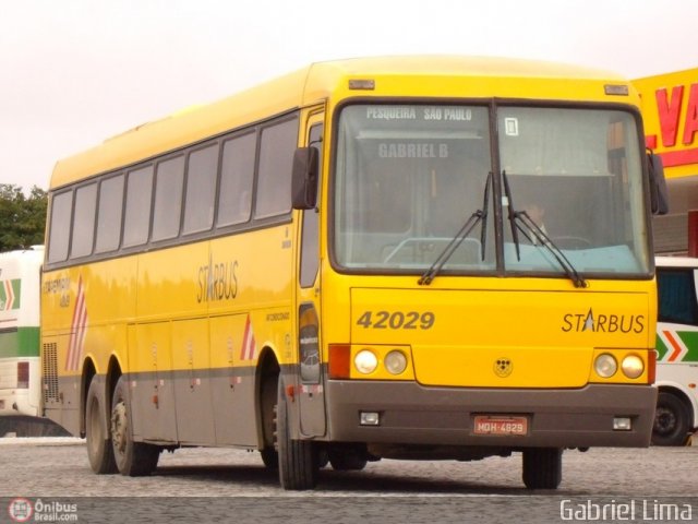 Viação Itapemirim 42029 na cidade de Jequié, Bahia, Brasil, por Gabriel Bispo. Número da foto: #594529.