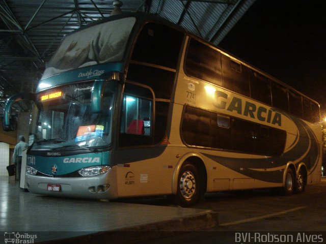 Viação Garcia 7741 na cidade de Paranavaí, Paraná, Brasil, por Robson Alves. ID da foto: 608469.