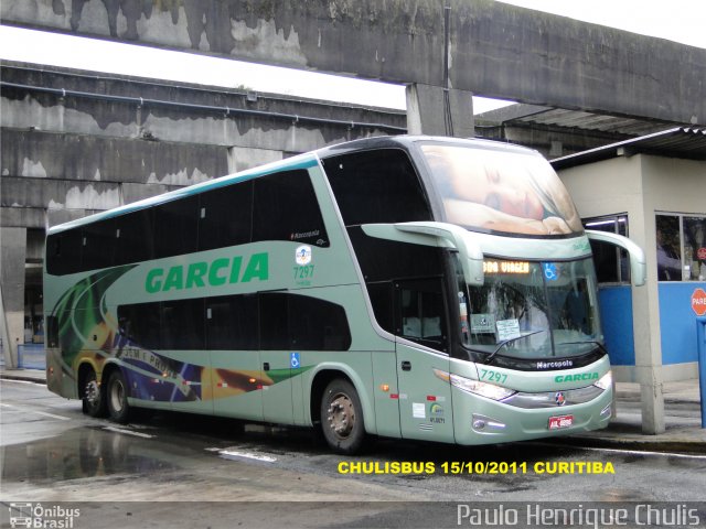 Viação Garcia 7297 na cidade de Curitiba, Paraná, Brasil, por Paulo Roberto Chulis. Número da foto: #615368.