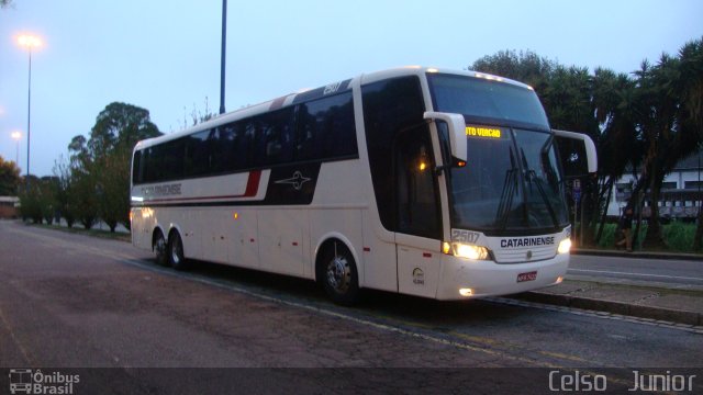 Auto Viação Catarinense 2507 na cidade de Curitiba, Paraná, Brasil, por Celso  Junior. Número da foto: #621573.