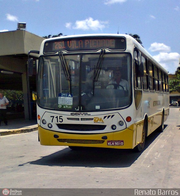 Empresa Metropolitana 715 na cidade de Jaboatão dos Guararapes, Pernambuco, Brasil, por Renato Barros. Número da foto: #595635.