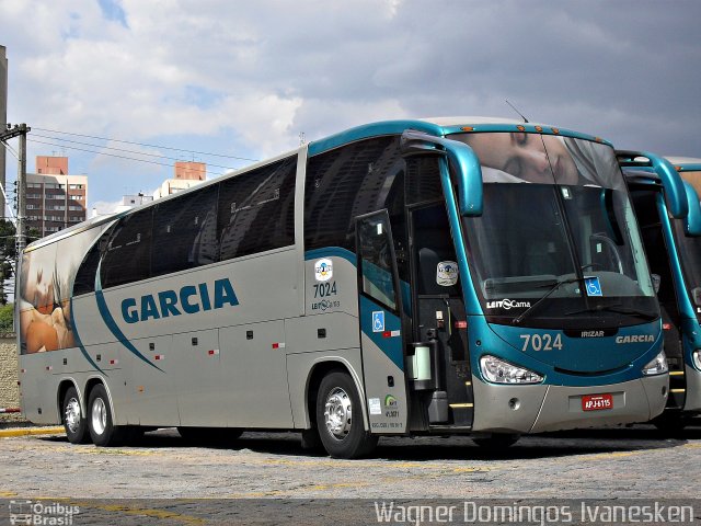 Viação Garcia 7024 na cidade de Curitiba, Paraná, Brasil, por Wagner Domingos Ivanesken. ID da foto: 629765.