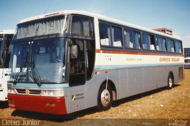 Expresso Araguari 1620 na cidade de Brasília, Distrito Federal, Brasil, por Clébio Júnior. ID da foto: 628977.