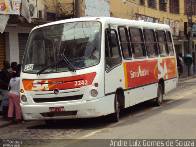 Viação Santo Antônio e Turismo 2242 na cidade de Barra do Piraí, Rio de Janeiro, Brasil, por André Luiz Gomes de Souza. Número da foto: #635512.