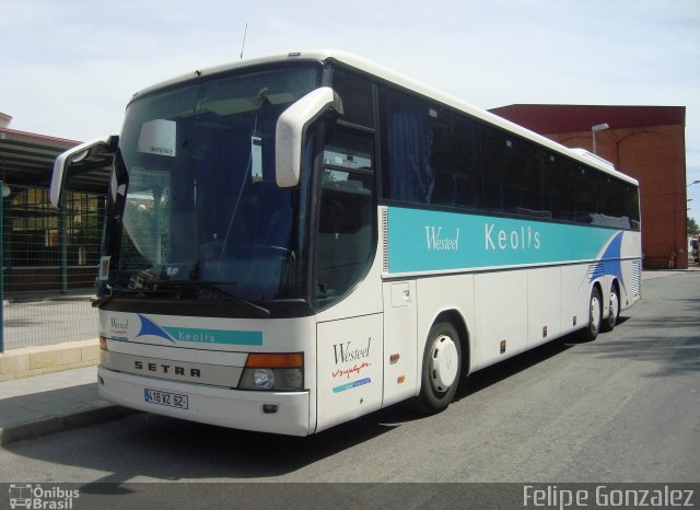 Keolis Yvelines 48004 na cidade de Alba de Tormes, Salamanca, Castilla y León, Espanha, por Felipe Gonzalez. ID da foto: 640466.