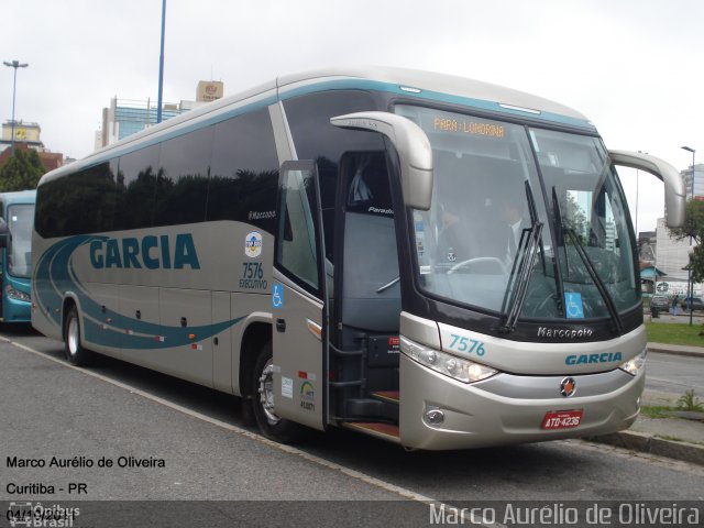 Viação Garcia 7576  na cidade de Curitiba, Paraná, Brasil, por Marco Aurélio de Oliveira. ID da foto: 642874.