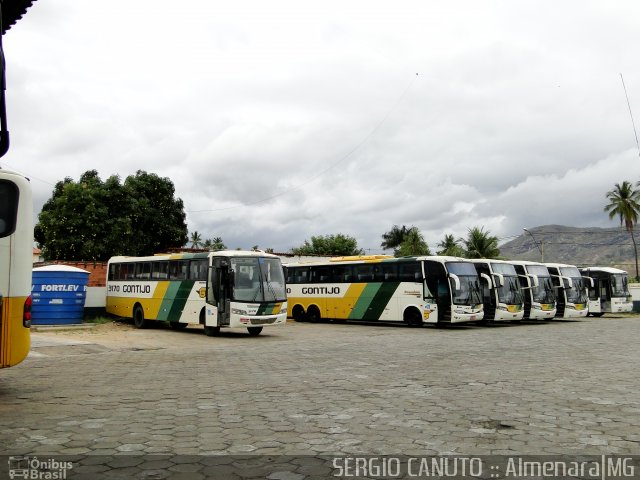 Empresa Gontijo de Transportes Garagem AMJ na cidade de Almenara, Minas Gerais, Brasil, por Sérgio Augusto Braga Canuto. ID da foto: 641104.