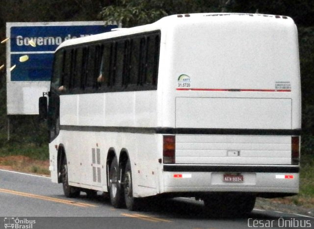 Ônibus Particulares 9034 na cidade de Passa Quatro, Minas Gerais, Brasil, por César Ônibus. Número da foto: #644112.
