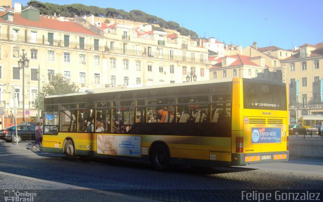 Companhia Carris de Ferro de Lisboa 2274 na cidade de Lisbon, Lisbon, Portugal, por Felipe Gonzalez. Número da foto: #605602.