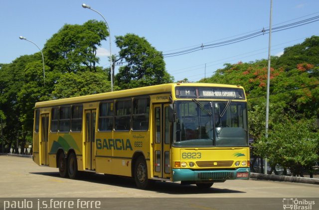 Viação Garcia 6823 na cidade de Maringá, Paraná, Brasil, por Paulo J. S. Ferre. Número da foto: #661693.