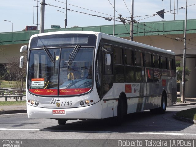 Metra - Sistema Metropolitano de Transporte 7745 na cidade de Santo André, São Paulo, Brasil, por Roberto Teixeira. Número da foto: #664385.