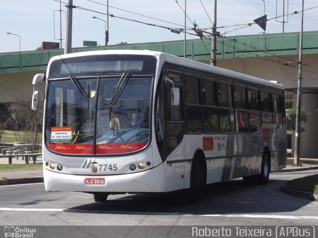 Metra - Sistema Metropolitano de Transporte 7745 na cidade de Santo André, São Paulo, Brasil, por Roberto Teixeira. ID da foto: 664385.