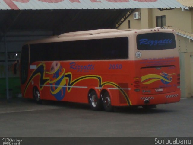 Rizzatti Turismo 2050 na cidade de Sombrio, Santa Catarina, Brasil, por Elias  Junior. Número da foto: #666332.