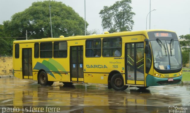 Viação Garcia 7525 na cidade de Maringá, Paraná, Brasil, por Paulo J. S. Ferre. Número da foto: #675019.