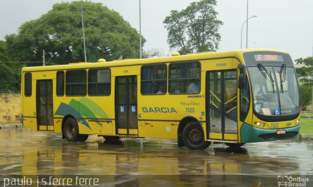 Viação Garcia 7525 na cidade de Maringá, Paraná, Brasil, por Paulo J. S. Ferre. ID da foto: 675019.