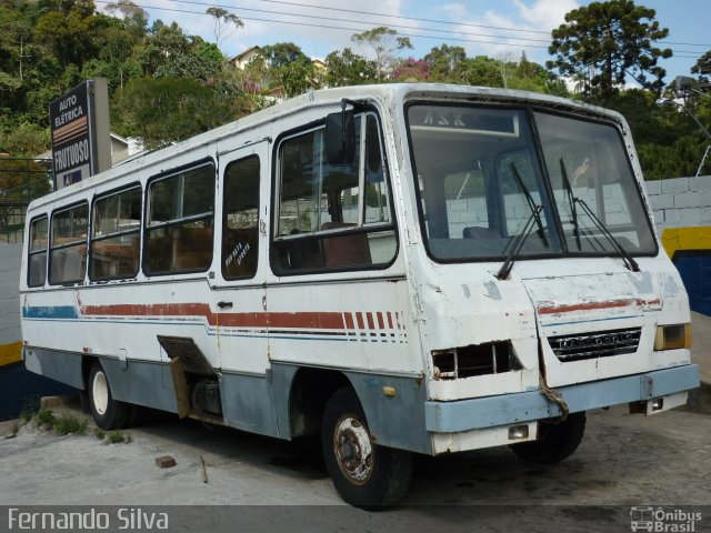 Sucata e Desmanches  na cidade de Teresópolis, Rio de Janeiro, Brasil, por Fernando Silva. ID da foto: 648051.