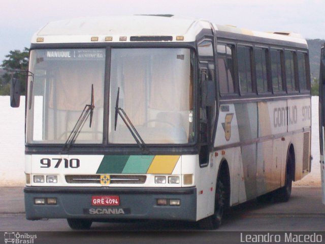 Empresa Gontijo de Transportes 9710 na cidade de Montes Claros, Minas Gerais, Brasil, por Leandro Macedo. ID da foto: 678432.