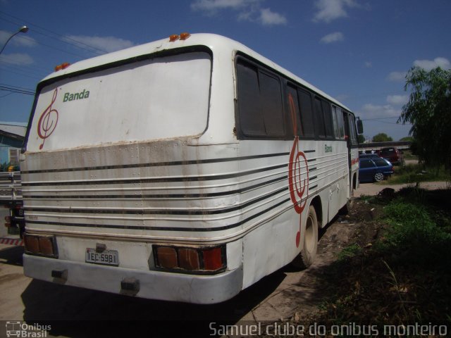 Ônibus Particulares  na cidade de Pelotas, Rio Grande do Sul, Brasil, por Samuel  Fagundes Pereira. Número da foto: #685049.
