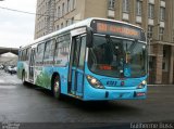 Companhia Carris Porto-Alegrense 0723 na cidade de Porto Alegre, Rio Grande do Sul, Brasil, por Jose  Fernando. Número da foto: #686389.