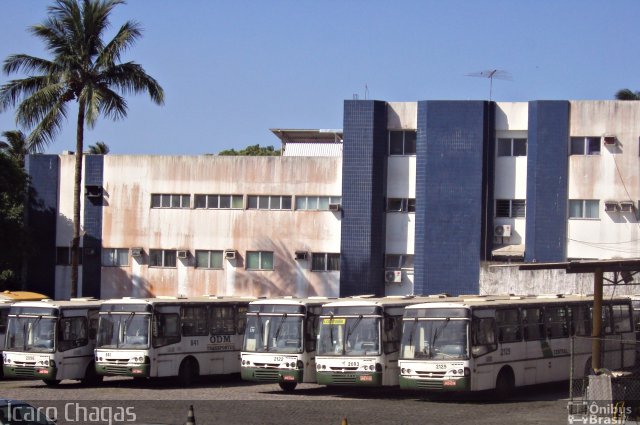 Central de Salvador Transportes Urbanos 2093 na cidade de Salvador, Bahia, Brasil, por Ícaro Chagas. ID da foto: 693639.