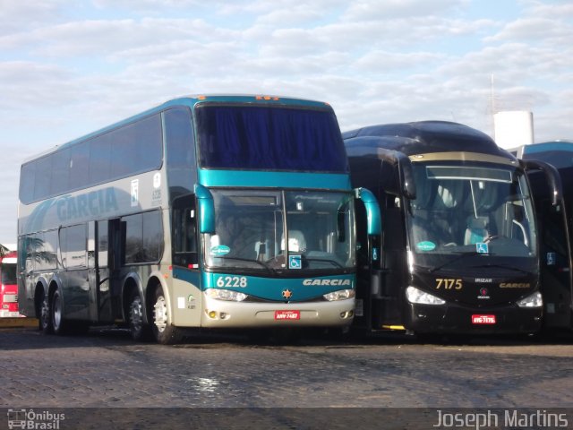 Viação Garcia 6228 na cidade de Londrina, Paraná, Brasil, por Joseph Martins. ID da foto: 693847.