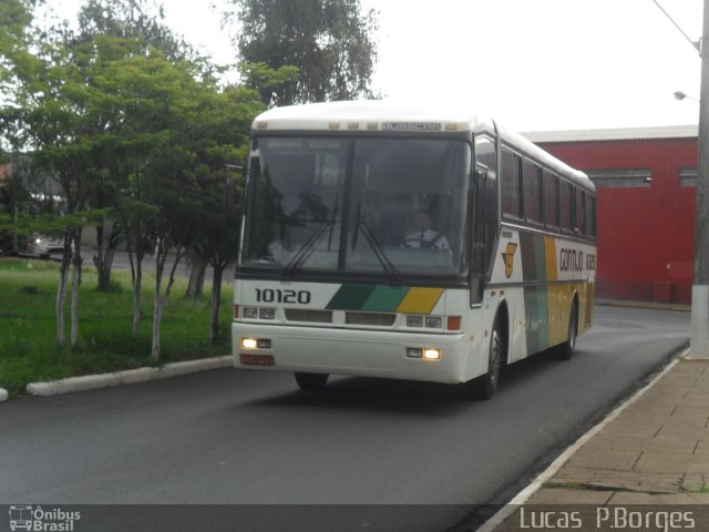 Empresa Gontijo de Transportes 10120 na cidade de Araxá, Minas Gerais, Brasil, por Lucas Borges . Número da foto: #693476.