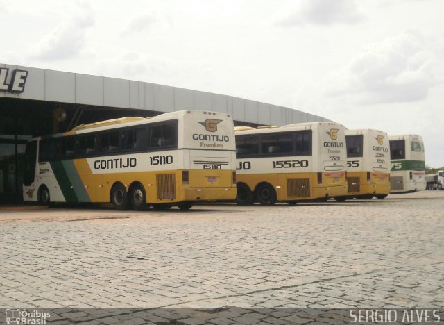 Empresa Gontijo de Transportes 15110 na cidade de Perdões, Minas Gerais, Brasil, por Sergio Alves. ID da foto: 652483.