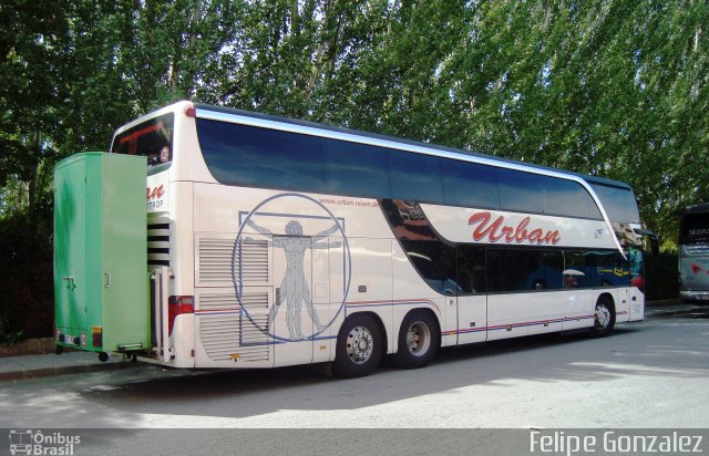 Urban Reisen SN na cidade de Alba de Tormes, Salamanca, Castilla y León, Espanha, por Felipe Gonzalez. Número da foto: #653947.