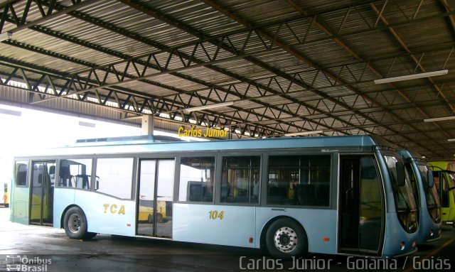 TCA - Transportes Coletivos Anápolis 104 na cidade de Anápolis, Goiás, Brasil, por Carlos Júnior. ID da foto: 657880.