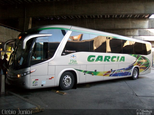 Viação Garcia 7266 na cidade de Curitiba, Paraná, Brasil, por Clébio Júnior. ID da foto: 712566.