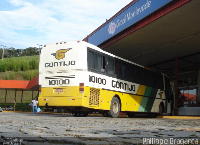 Empresa Gontijo de Transportes 10100 na cidade de João Monlevade, Minas Gerais, Brasil, por Philippe Almeida. ID da foto: 712920.