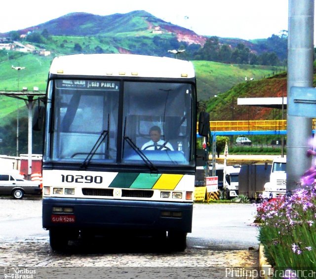 Empresa Gontijo de Transportes 10290 na cidade de João Monlevade, Minas Gerais, Brasil, por Philippe Almeida. Número da foto: #713944.