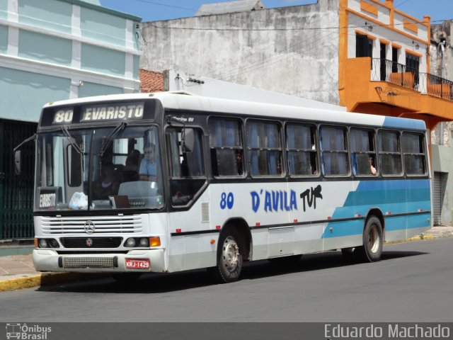 D´avila Tur 80 na cidade de Santo Antônio da Patrulha, Rio Grande do Sul, Brasil, por Eduardo Machado. Número da foto: #720348.