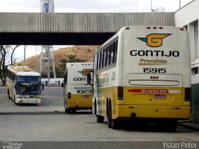 Empresa Gontijo de Transportes 15915 na cidade de Governador Valadares, Minas Gerais, Brasil, por Yslan Peter. ID da foto: 719296.