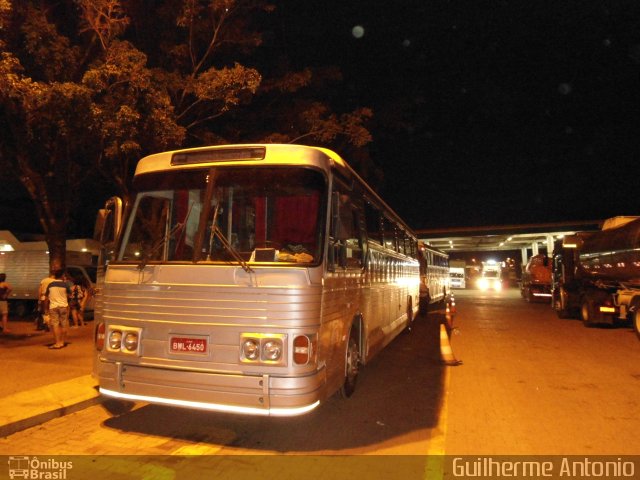 Ônibus Particulares 6450 na cidade de Araxá, Minas Gerais, Brasil, por Guilherme Antonio. Número da foto: #720395.