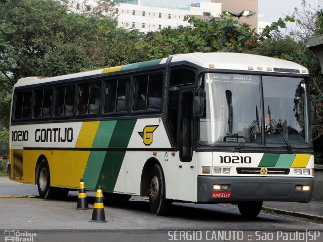 Empresa Gontijo de Transportes 10210 na cidade de São Paulo, São Paulo, Brasil, por Sérgio Augusto Braga Canuto. ID da foto: 724591.