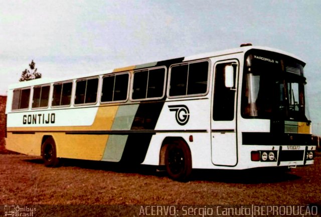 Empresa Gontijo de Transportes  na cidade de Belo Horizonte, Minas Gerais, Brasil, por Sérgio Augusto Braga Canuto. ID da foto: 724564.