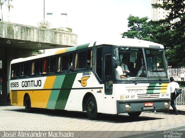 Empresa Gontijo de Transportes 6565 na cidade de Belo Horizonte, Minas Gerais, Brasil, por J. Alexandre Machado. Número da foto: #725909.