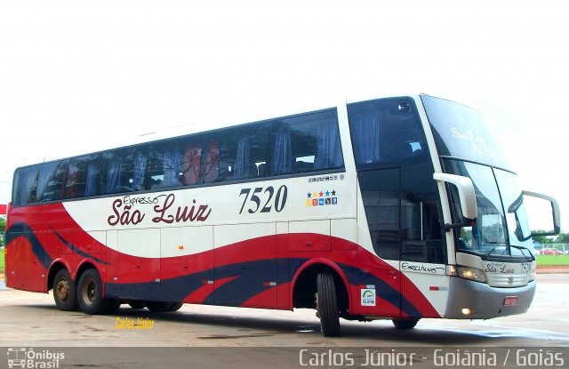 Expresso São Luiz 7520 na cidade de Goiânia, Goiás, Brasil, por Carlos Júnior. ID da foto: 727769.