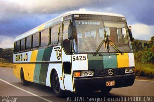 Empresa Gontijo de Transportes 5425 na cidade de Belo Horizonte, Minas Gerais, Brasil, por Sérgio Augusto Braga Canuto. ID da foto: 697432.