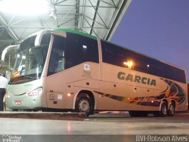 Viação Garcia 7552 na cidade de Paranavaí, Paraná, Brasil, por Robson Alves. Número da foto: #732558.