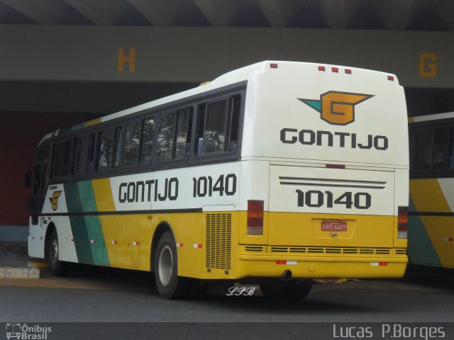 Empresa Gontijo de Transportes 10140 na cidade de Araxá, Minas Gerais, Brasil, por Lucas Borges . Número da foto: #733702.